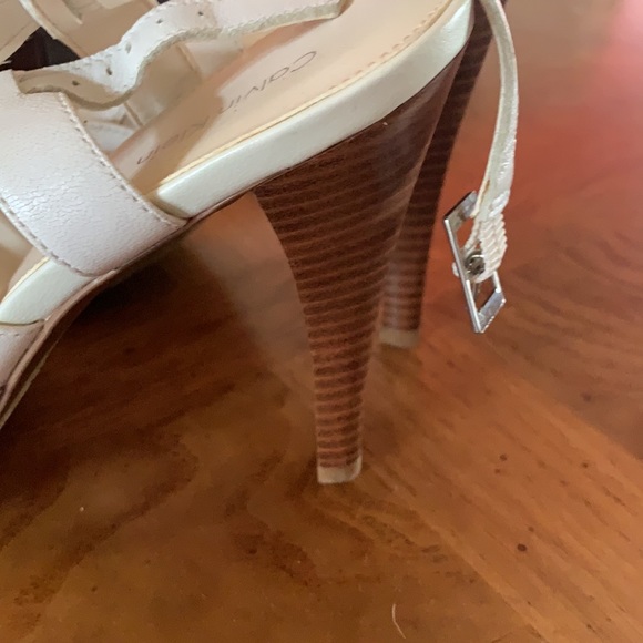 Sandals - Picture 4 of 5